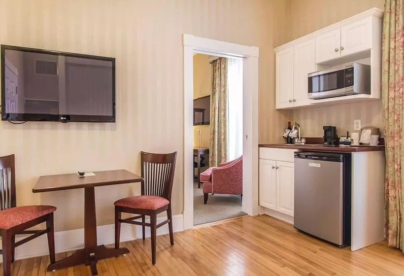 酒店 Quality Inn & Suites Downtown