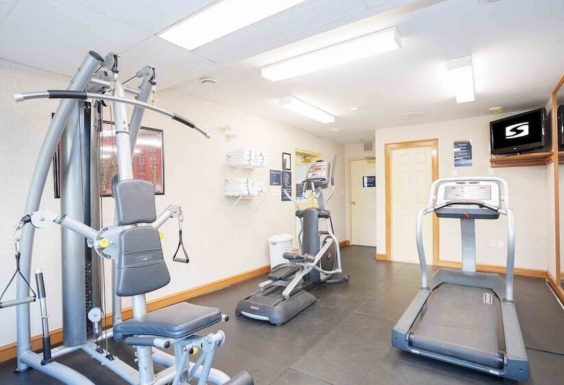 Sandman Hotel Quesnel