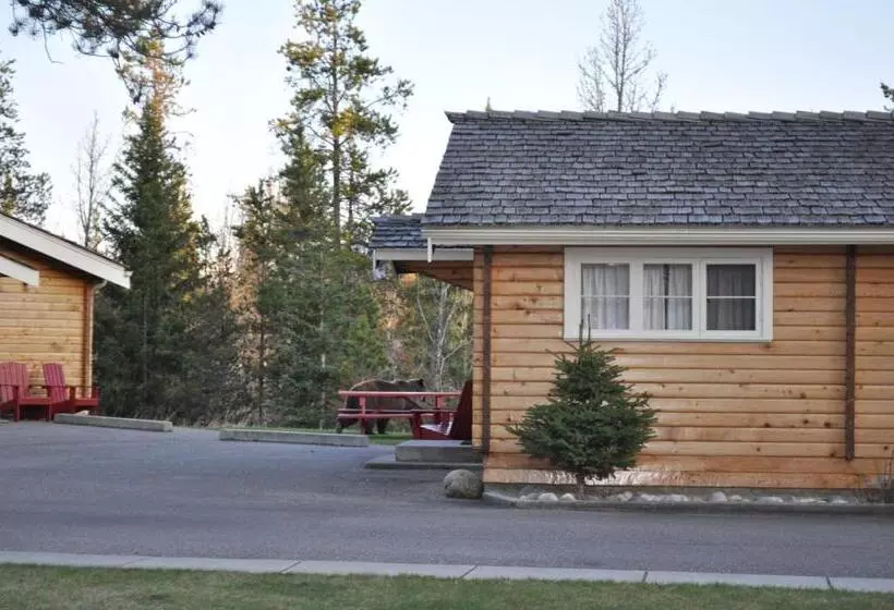 Jasper House Bungalows