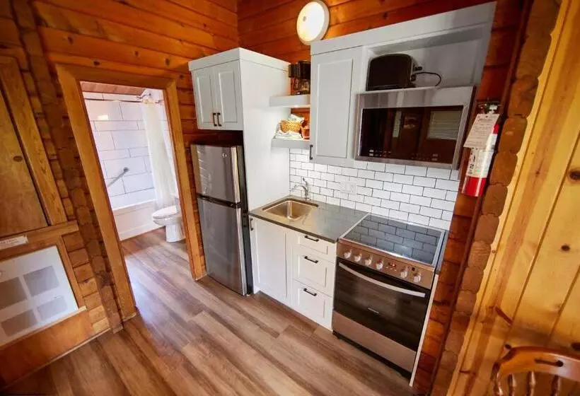 Jasper House Bungalows