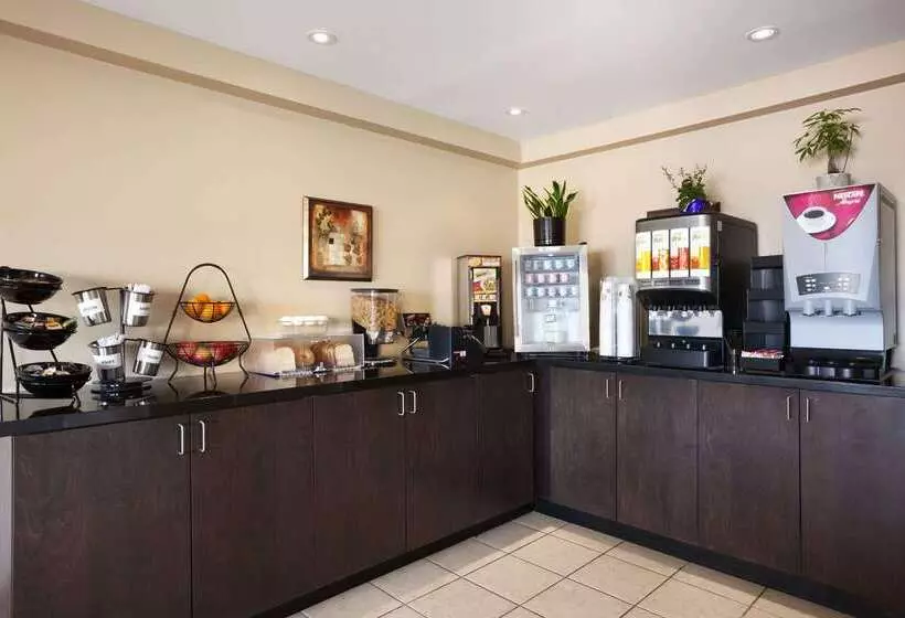 汽车旅馆  Travelodge By Wyndham Kapuskasing