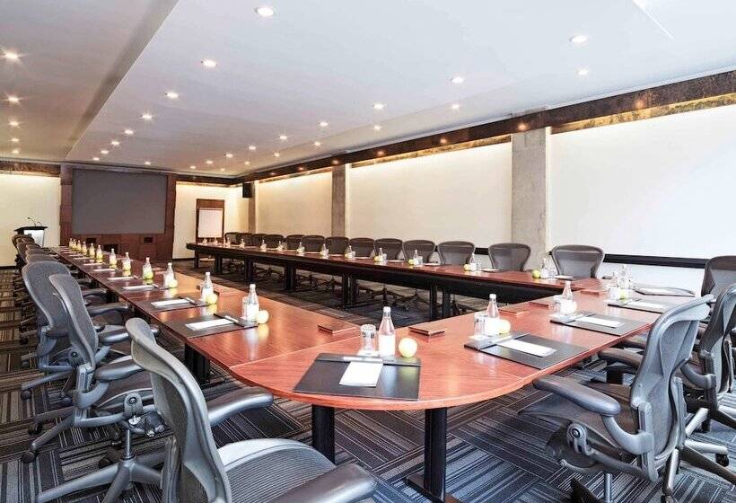 Novotel Montreal Center