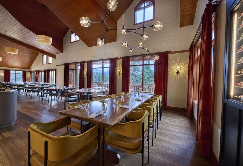 Resort Pyramid Lake Lodge