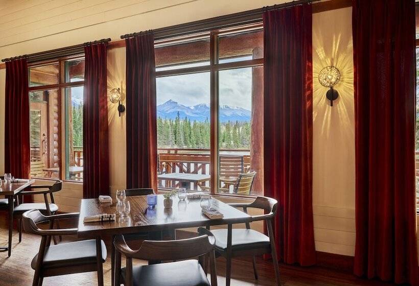 Resort Pyramid Lake Lodge