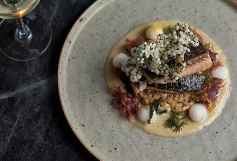 リゾートホテル Pyramid Lake Lodge