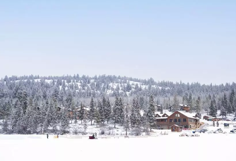 リゾートホテル Pyramid Lake Lodge