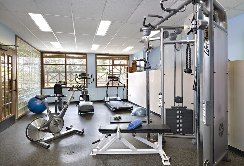 Resort Pyramid Lake Lodge