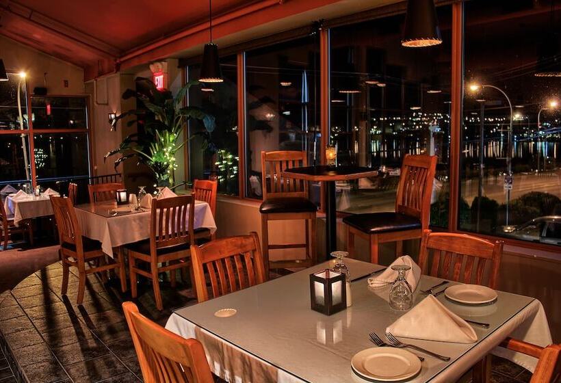 אתר נופש Holiday Inn Osoyoos