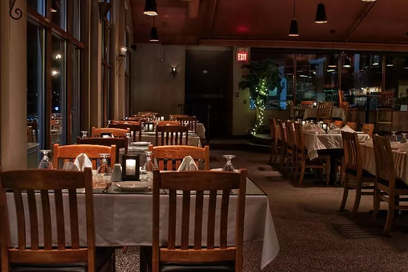 渡假胜地  Holiday Inn Osoyoos