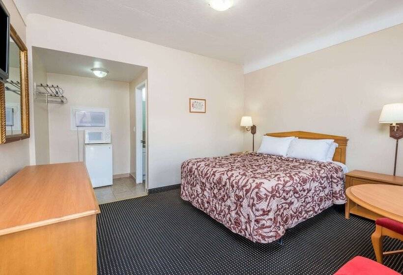 هتل Knights Inn London Ontario