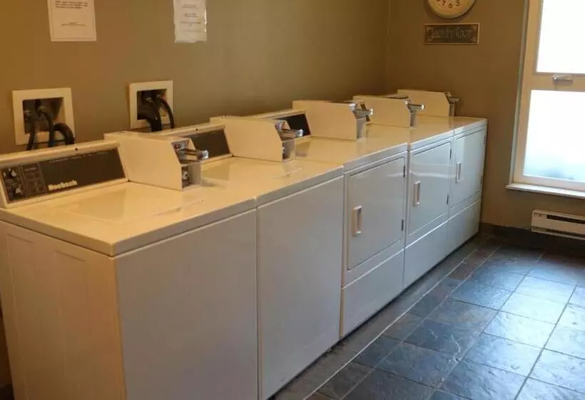 ホテル Tantalus Resort Lodge