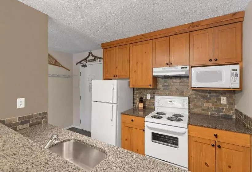 ホテル Tantalus Resort Lodge