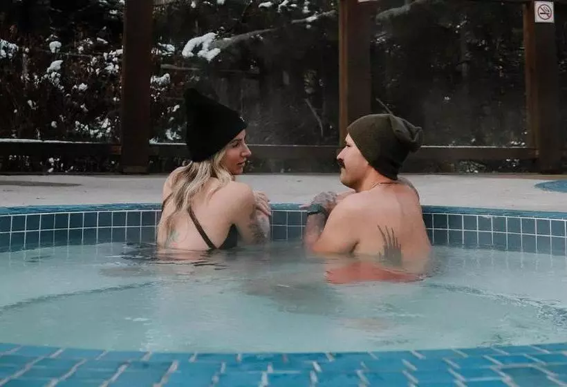 ホテル Tantalus Resort Lodge