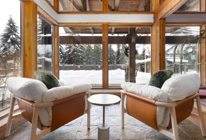 ホテル Tantalus Resort Lodge