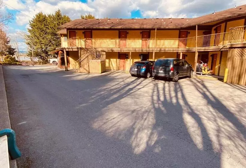 Отель Wessex Inn By The Sea