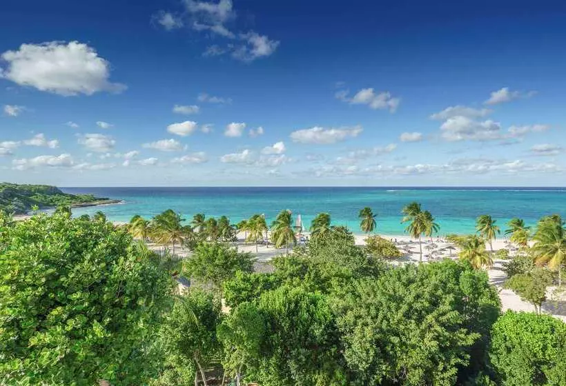 استراحتگاه Sol Río de Luna & Mares