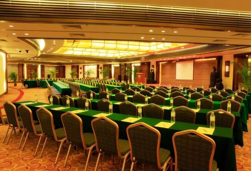 Cactus Resort Sanya By Gloria