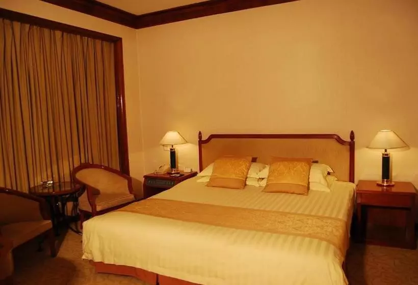 Отель Ningbo World