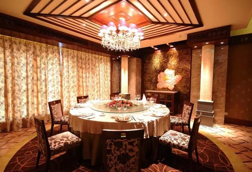 Отель Ningbo World