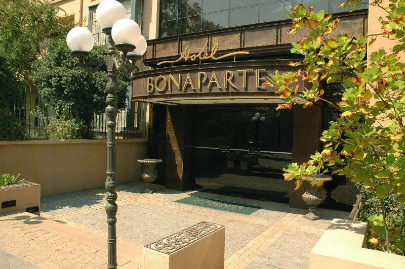 בית מלון כפרי Park Plaza Bonaparte Boutique