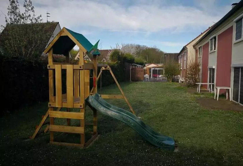 בית מלון כפרי Au Germenoy