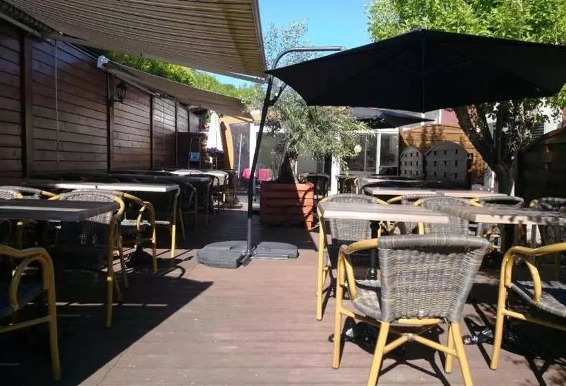 בית מלון כפרי Au Germenoy