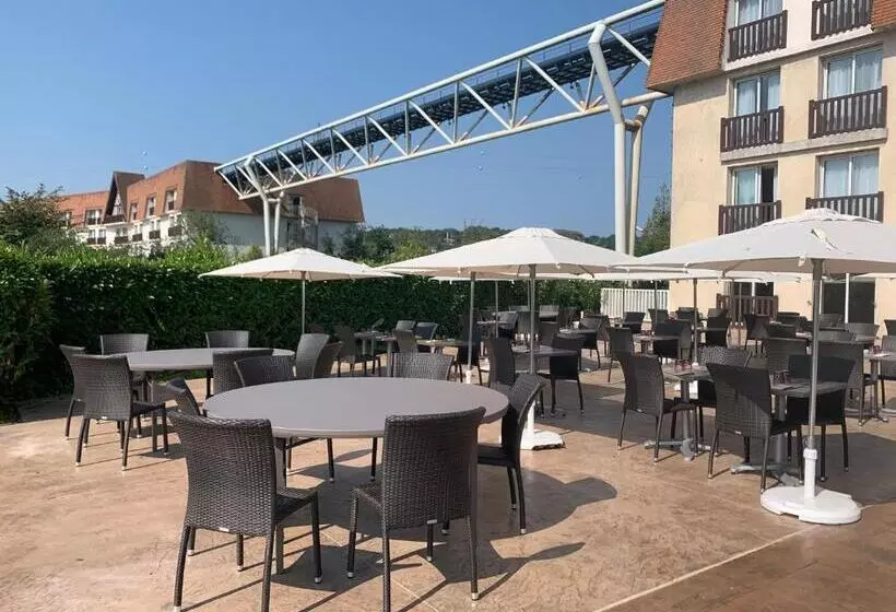 هتل Amirauté Hôtel Golf Deauville