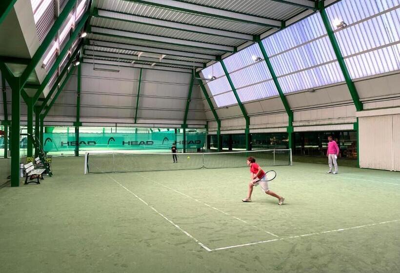 בית מלון כפרי Amirauté Hôtel Golf Deauville