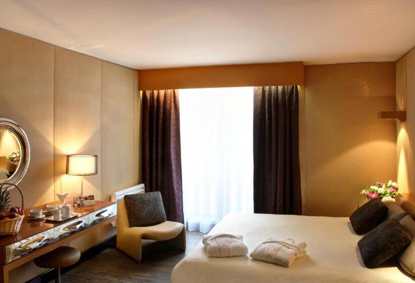 בית מלון כפרי Amirauté Hôtel Golf Deauville