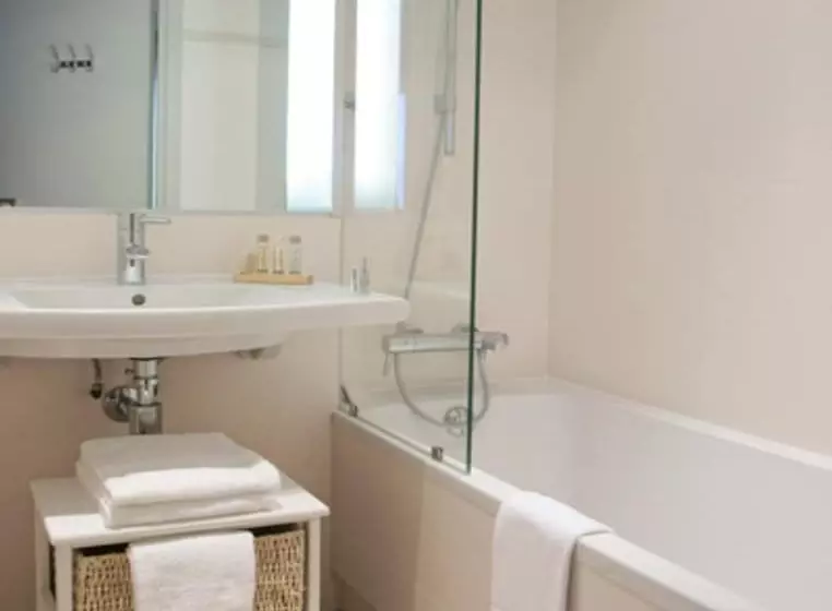 ホテル Apollinaire