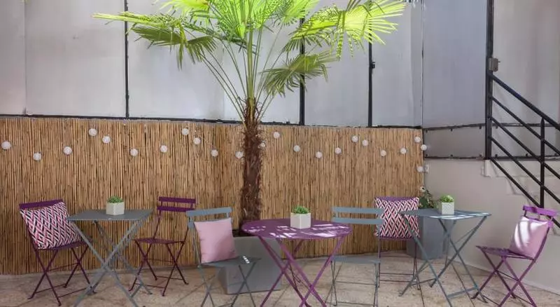 Apolonia Paris Montmartre; Sure Hotel Collection By Best Western