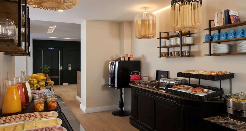 Apolonia Paris Montmartre; Sure Hotel Collection By Best Western