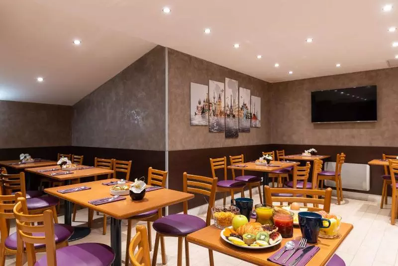 Apolonia Paris Montmartre; Sure Hotel Collection By Best Western