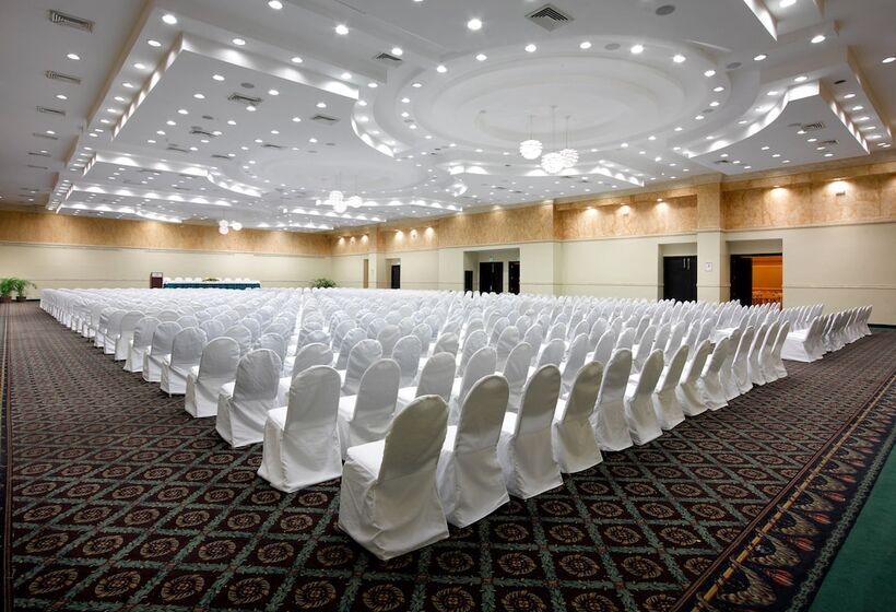 هتل Dominican Fiesta