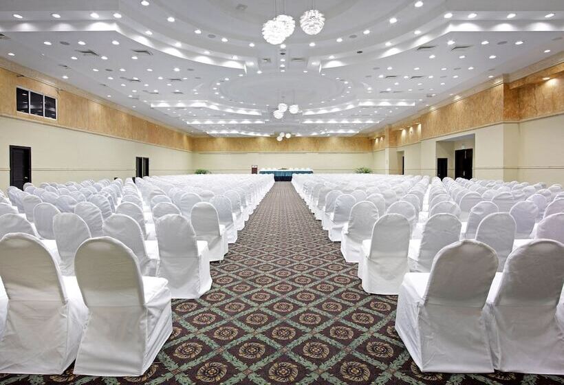 هتل Dominican Fiesta