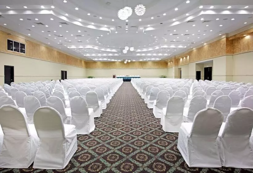 فندق Dominican Fiesta