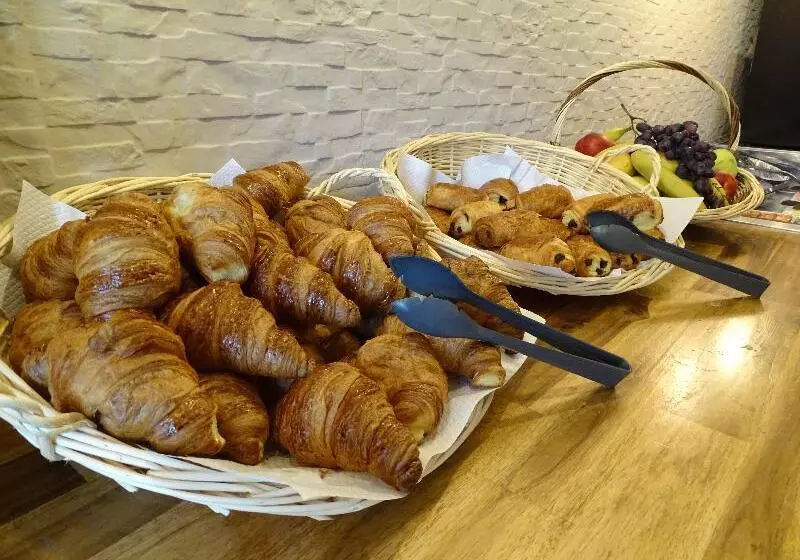 Отель Euro Hôtel Paris Créteil