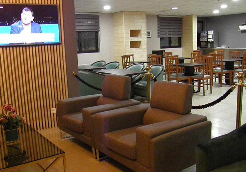 هتل Euro Hôtel Paris Créteil