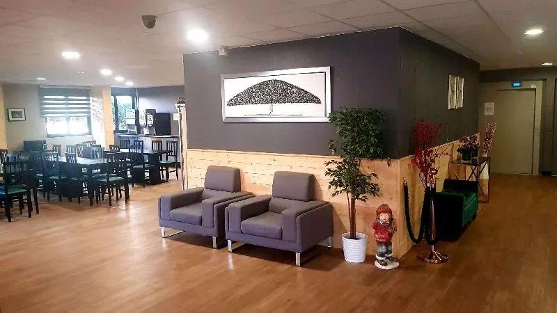 Отель Euro Hôtel Paris Créteil