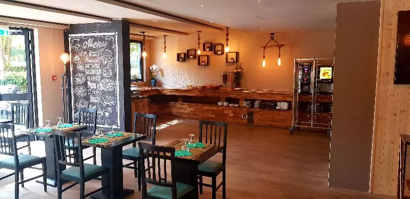 Отель Euro Hôtel Paris Créteil