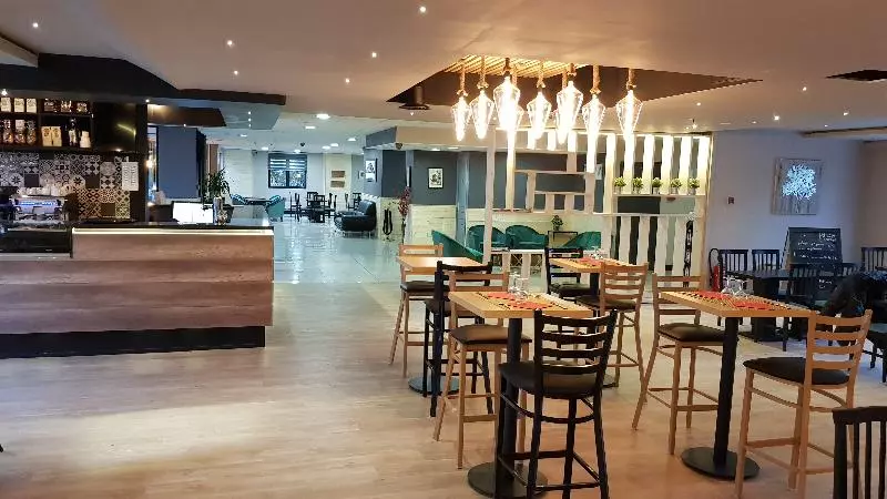 Отель Euro Hôtel Paris Créteil