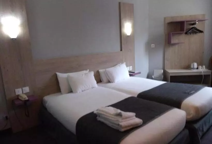 ホテル Kyriad Saint Fargeau Ponthierry Apollonia