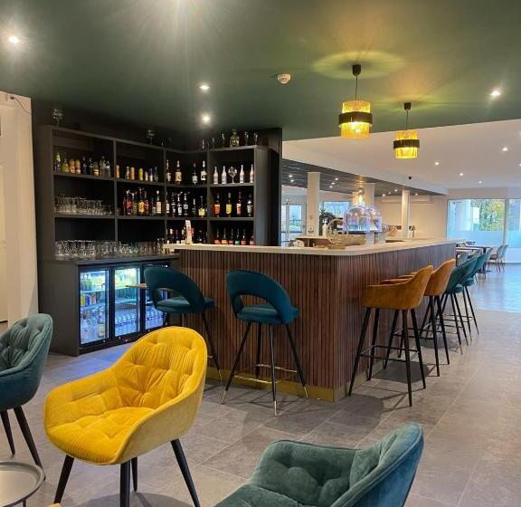 فندق Kyriad Saint Fargeau Ponthierry  Apollonia