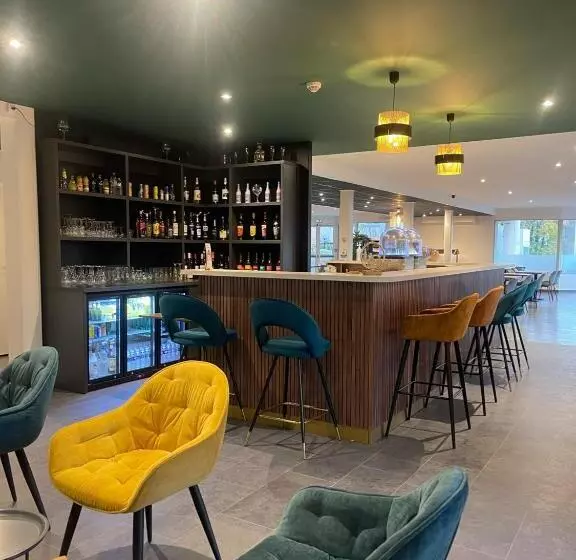 ホテル Kyriad Saint Fargeau Ponthierry Apollonia