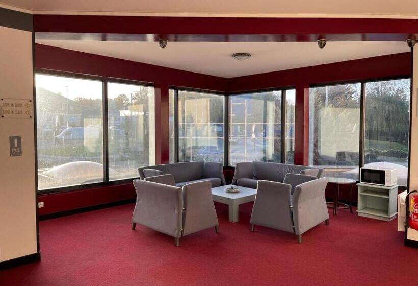 فندق Kyriad Saint Fargeau Ponthierry  Apollonia