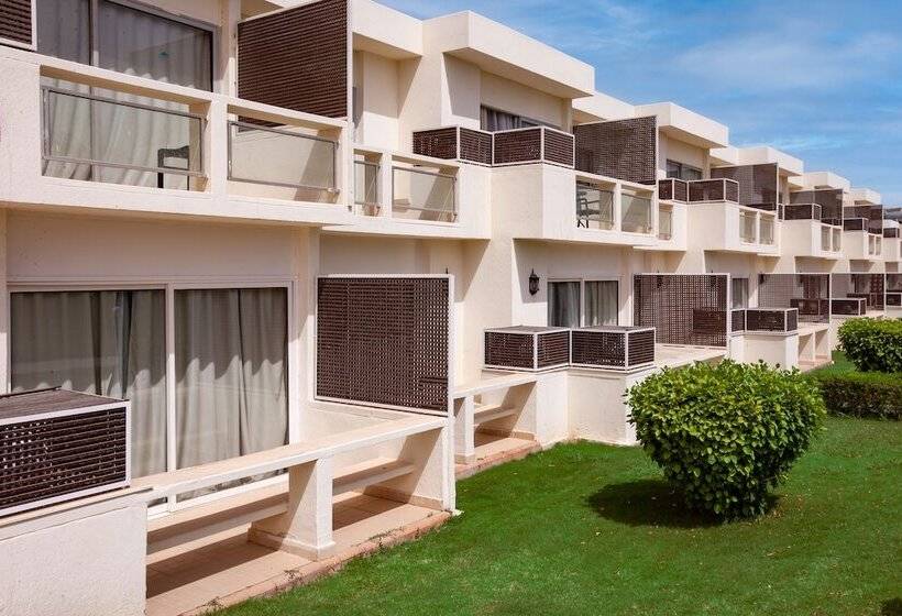 Pyramids Park Resort Cairo