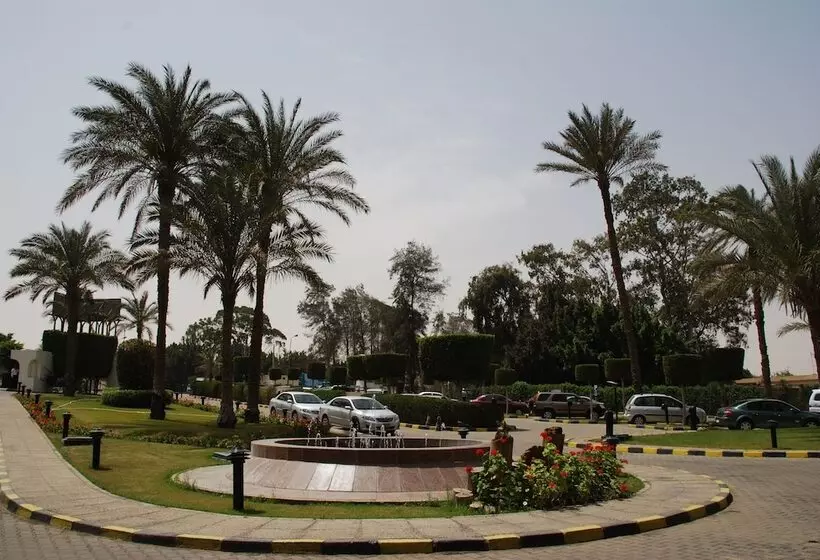 Pyramids Park Resort Cairo