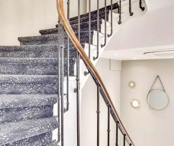 Отель Courseine