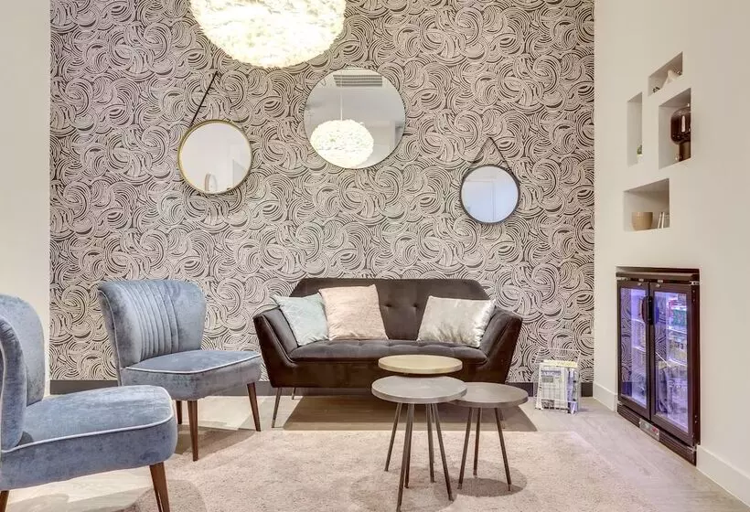 Отель Courseine