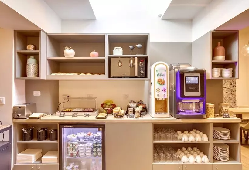 Отель Courseine